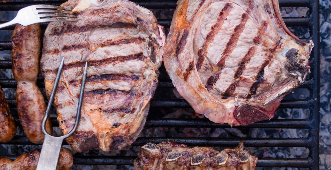 0042-11-30T00:00:00.000Z 03 Sep 2014 --- Italian barbecue with Bistecca alla Fiorentina, Salsiccia and cured pork --- Image by © Gerald Staufer/Westend61/Corbis
